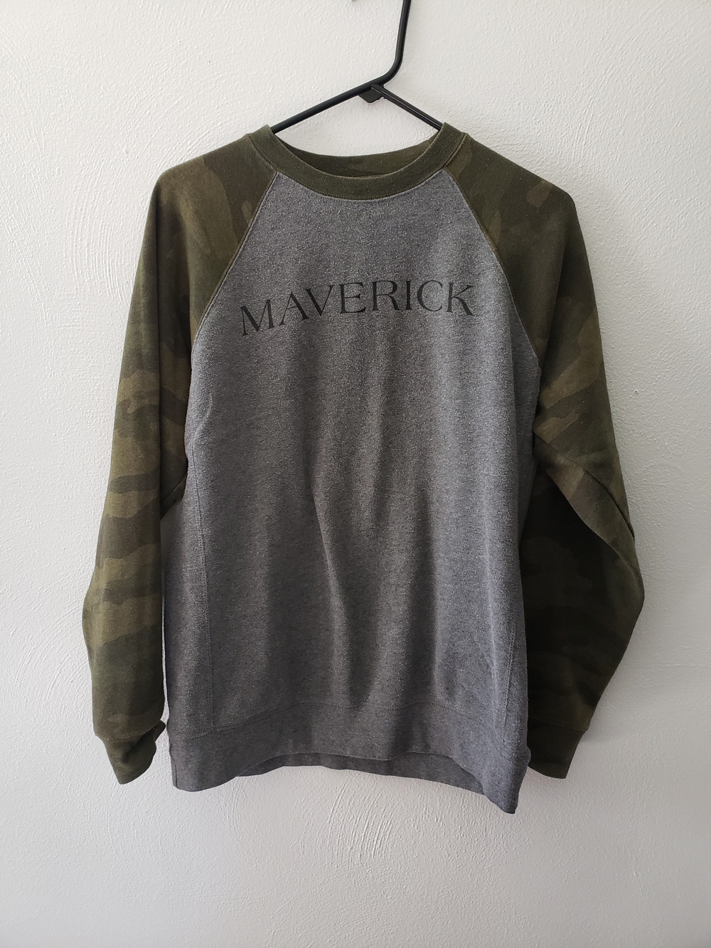 Men's Gray Sweatshirt with Olive Camo Sleeves